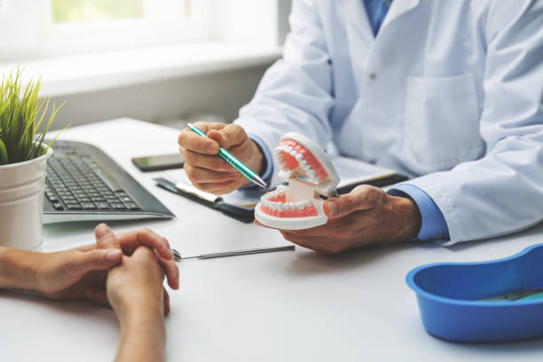 Best Tooth Extraction  in Valencia West, AZ